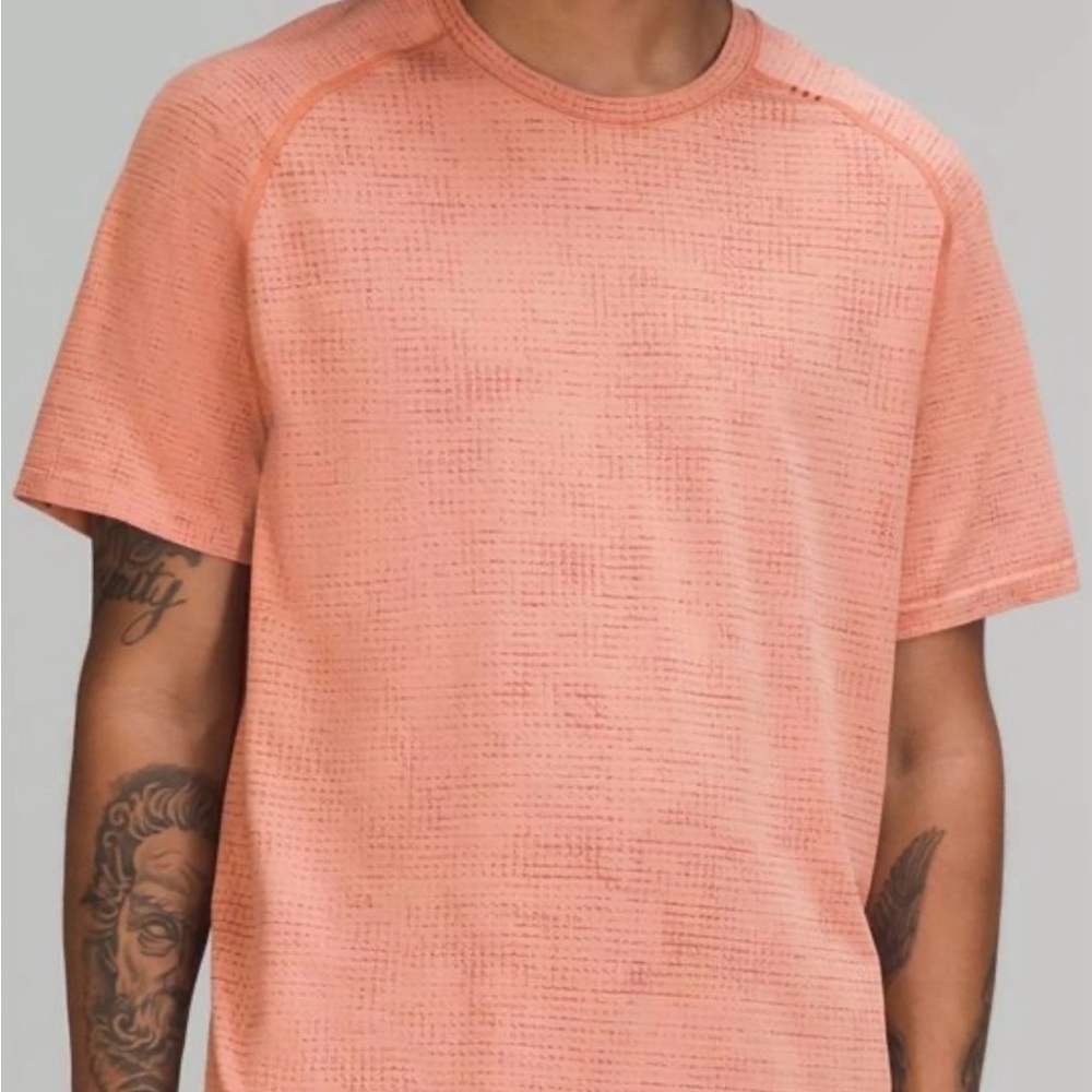 Men's metal vent lululemon shirt